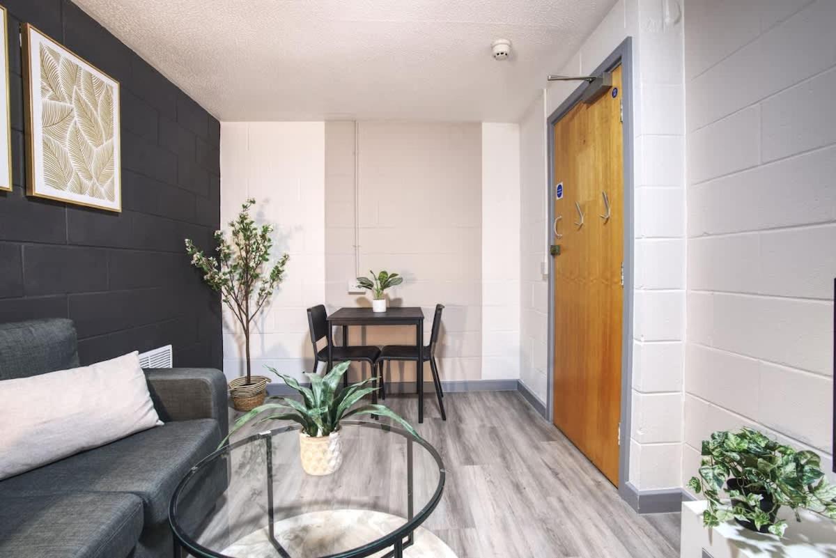 1Br City Centre Apt, Self Check In, Wifi, By Derbnb เชฟฟิลด์ ภายนอก รูปภาพ