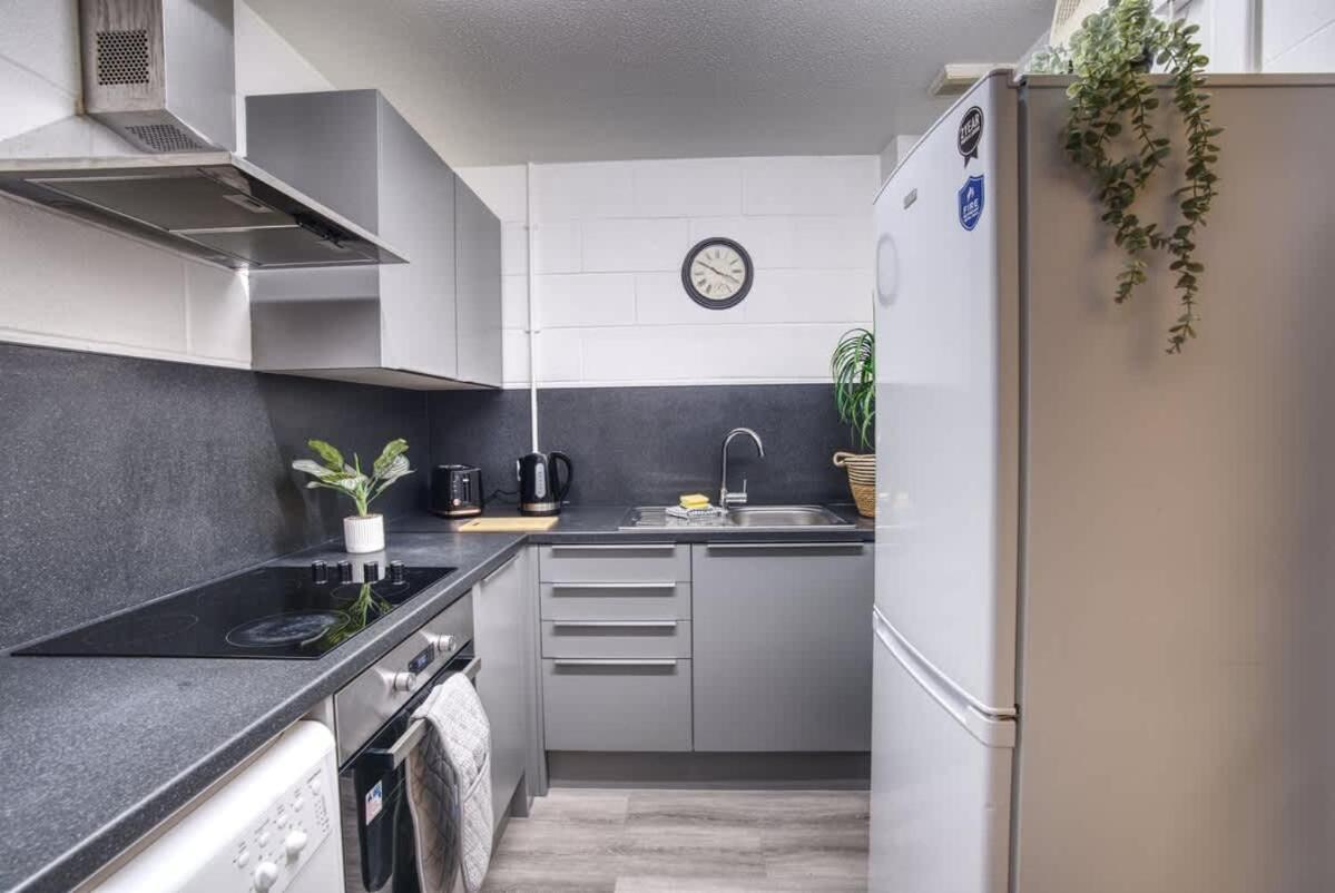 1Br City Centre Apt, Self Check In, Wifi, By Derbnb เชฟฟิลด์ ภายนอก รูปภาพ